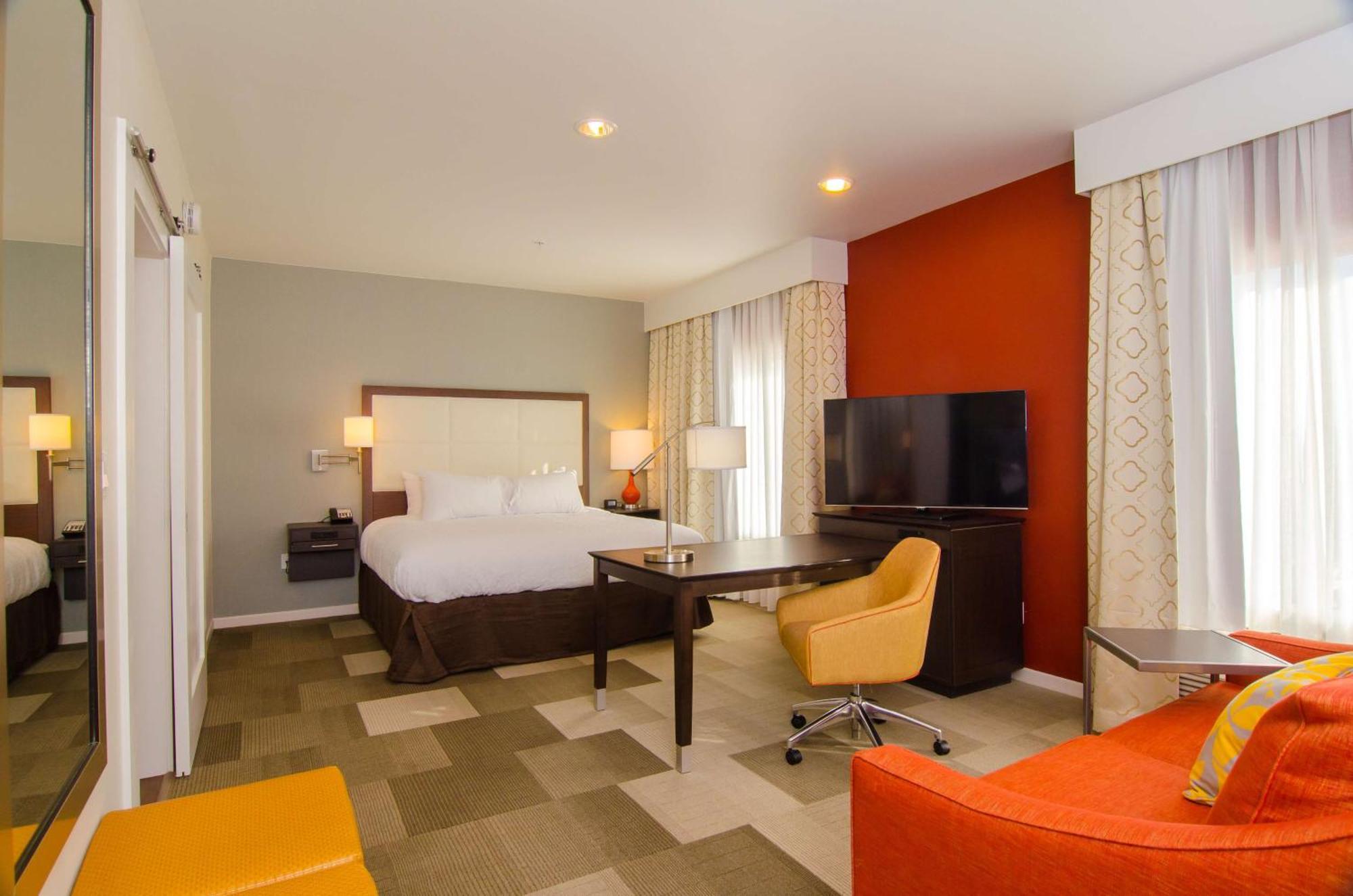 Hampton Inn & Suites Хантсвилл Экстерьер фото