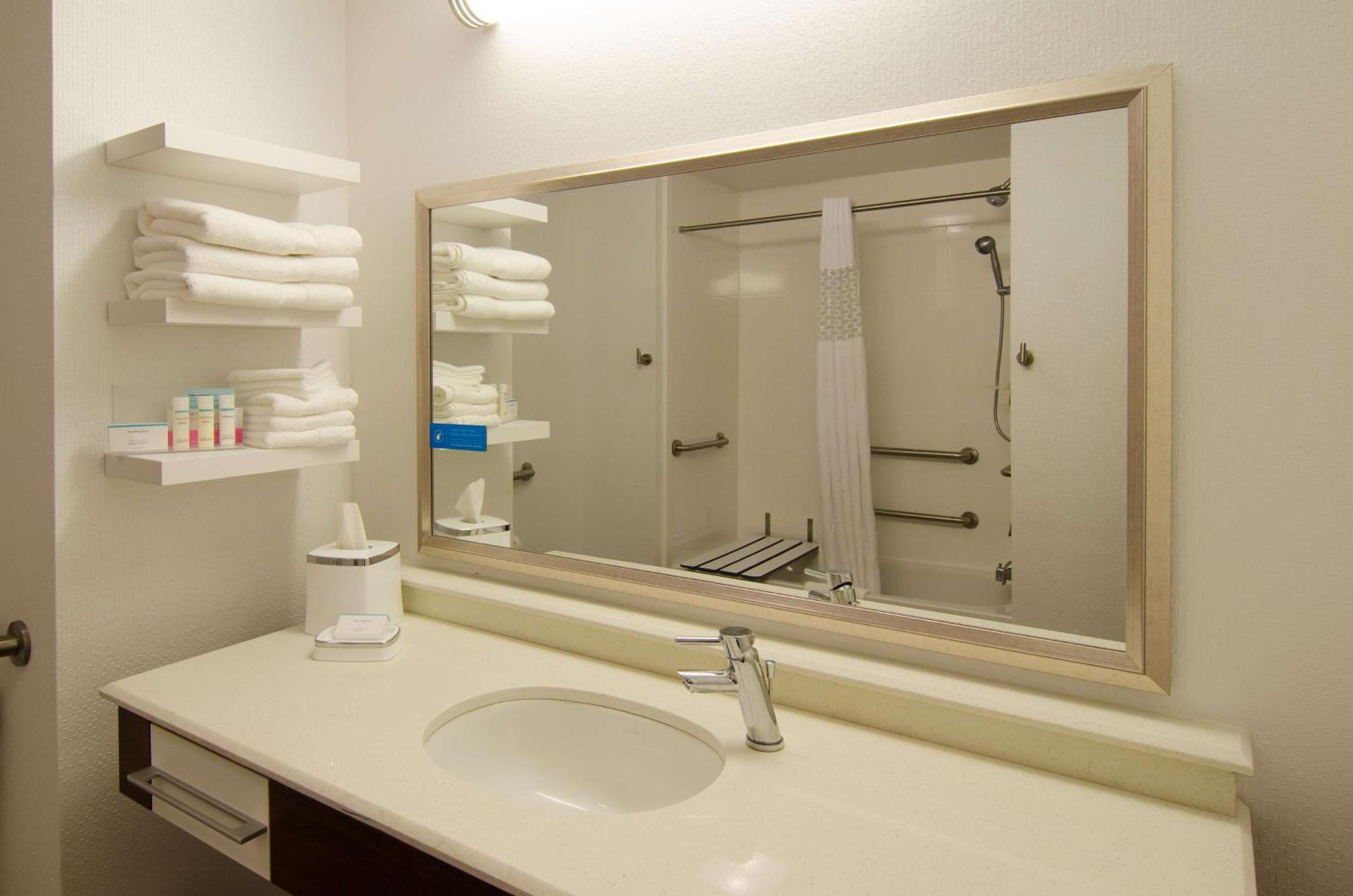 Hampton Inn & Suites Хантсвилл Экстерьер фото